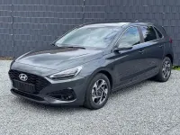 Neu Hyundai i30 116 PS (85 kW) 2026 Cypress green Limousine