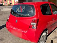 Second-hand Renault Twingo 75 CP (55 kW) 2010 Roșu Hatchback