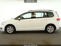 Gebraucht VW Touran Comfortline 150 PS (110 kW) 2020 Pure white Van / Kleinbus