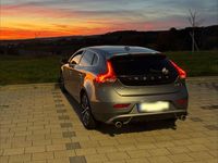 Gebraucht Volvo V40 R-Design 190 PS (139 kW) 2016 Grau Limousine