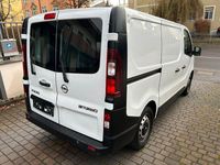 Gebraucht Opel Vivaro 125 PS (91 kW) 2018 Weiß Van / Kleinbus