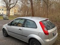 Gebraucht Ford Fiesta 80 PS (58 kW) 2003 Silber Kleinwagen