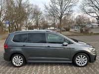 Gebraucht VW Touran Highline 150 PS (110 kW) 2018 Grau Van / Kleinbus