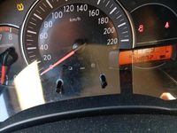 Gebraucht Nissan Micra 80 PS (58 kW) 2016 Rot Kleinwagen