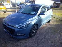Gebraucht Hyundai i20 YES! 120 PS (88 kW) 2018 Blau Limousine