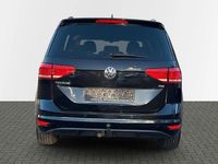 Gebraucht VW Touran 116 PS (85 kW) 2017 Schwarz Van / Kleinbus
