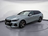 Neu BMW 540 303 PS (222 kW) 2026 Grau Kombi
