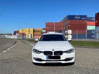 Gebraucht BMW 330 306 PS (225 kW) 2015 Weiß Limousine