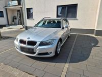 Gebraucht BMW 318 143 PS (105 kW) 2009 Silber Kombi