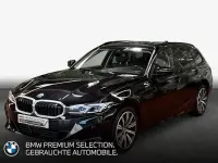 Gebraucht BMW 320 Sport Line 190 PS (139 kW) 2023 Saphirschwarz metallic Kombi