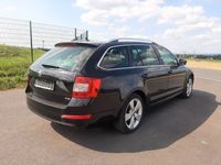 Gebraucht Skoda Octavia Elegance 179 PS (131 kW) 2014 Black magic perleffekt Kombi