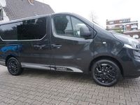 Gebraucht Opel Vivaro 145 PS (106 kW) 2017 Schwarz Van / Kleinbus