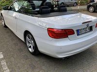 Gebraucht BMW 325 Cabriolet Comfort Edition 204 PS (150 kW) 2011 Weiß Cabrio