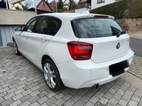 Gebraucht BMW 118 170 PS (125 kW) 2014 Weiß Kleinwagen