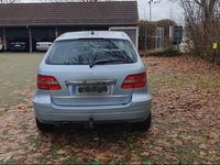 Gebraucht Mercedes B170 116 PS (85 kW) 2006 Blau Van / Kleinbus