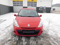 Gebraucht Renault Clio III Expression 75 PS (55 kW) 2012 Rot Kleinwagen