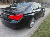 Gebraucht BMW 730 245 PS (180 kW) 2011 Schwarz Limousine