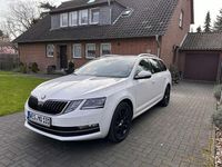 Gebraucht Skoda Octavia Ambition 131 PS (96 kW) 2019 Weiß Kombi