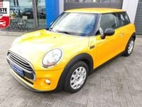 Gebraucht Mini ONE 102 PS (75 kW) 2016 Orange (volcanic orange) Kleinwagen