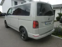 Gebraucht VW Multivan 204 PS (150 kW) 2022 Grau Van / Kleinbus