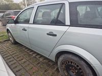 Second-hand Opel Astra 116 CP (85 kW) 2009 Argintiu Berlinǎ