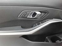 Gebraucht BMW 318 Shadowline 150 PS (110 kW) 2024 Schwarz Kombi