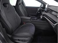 Neu Skoda Superb SportLine 193 PS (141 kW) 2026 Grau (graphitegrau metallic) Kombi
