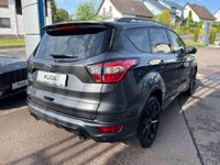 Gebraucht Ford Kuga ST-Line 150 PS (110 kW) 2019 Magneticgrau (metallic) (metallic) SUV