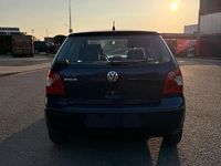 Gebraucht VW Polo 64 PS (47 kW) 2003 Blau Kleinwagen