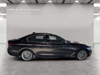 Gebraucht BMW 545e 394 PS (289 kW) 2022 Grau Limousine