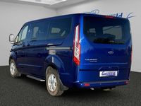 Gebraucht Ford Tourneo Titanium 170 PS (125 kW) 2017 Indicblau metallic Van / Kleinbus