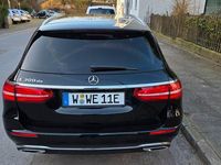 Second-hand Mercedes E300 306 CP (225 kW) 2020 Negru Berlinǎ