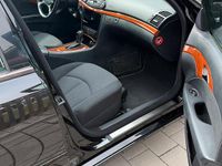 Second-hand Mercedes E200 184 CP (135 kW) 2006 Negru Berlinǎ