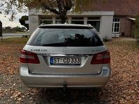 Gebraucht Mercedes E250 Avantgarde 204 PS (150 kW) 2011 Silber Kombi