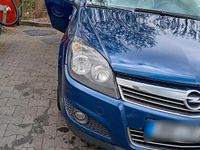 Gebraucht Opel Astra 131 PS (96 kW) 2010 Blau Kombi