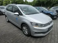 Gebraucht VW Touran Comfortline 150 PS (110 kW) 2020 Reflexsilber metallic Van / Kleinbus