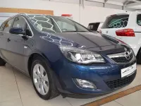 Gebraucht Opel Astra Innovation 140 PS (102 kW) 2011 Blau Limousine