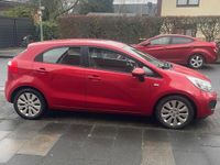 Second-hand Kia Rio 84 CP (61 kW) 2011 Roșu Berlinǎ