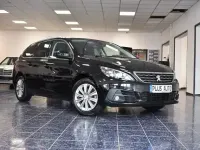 Gebraucht Peugeot 308 Allure 131 PS (96 kW) 2021 Schwarz perla nera Kombi