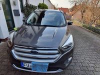 Gebraucht Ford Kuga Titanium 150 PS (110 kW) 2017 Braun SUV
