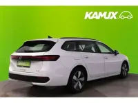 Gebraucht VW Passat 150 PS (110 kW) 2025 Pure white Kombi