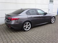 gebraucht Alfa Romeo Giulia 2.0 Turbo Q4 4x4 Veloce ACC BiXen RKam CarPlay