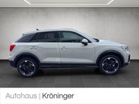 Nowe Audi Q2 Advanced 150 KM (110 kW) 2026 Srebrny SUV