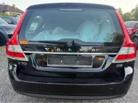 Gebraucht Volvo V70 Kinetic 120 PS (88 kW) 2016 Black solid (stone) / solid (metallic) Kombi