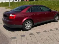 Gebraucht Audi A4 130 PS (95 kW) 2001 Rot Limousine