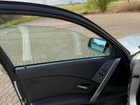 Gebraucht BMW 523 Advantage 177 PS (130 kW) 2005 Silber Limousine