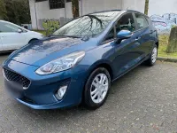 Gebraucht Ford Fiesta Cool & Connect 101 PS (74 kW) 2018 Blau Kleinwagen