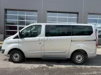 Gebraucht Ford Tourneo 155 PS (114 kW) 2013 Silber Van / Kleinbus