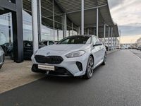 Gebraucht BMW 118 M Sport 150 PS (110 kW) 2025 M brooklyn grau metallic Kleinwagen