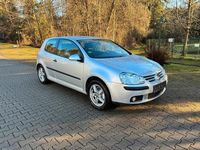 Gebraucht VW Golf V 90 PS (66 kW) 2004 Silber Kleinwagen